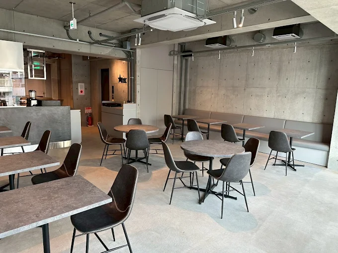 Blue Entrance Kitchen 店長